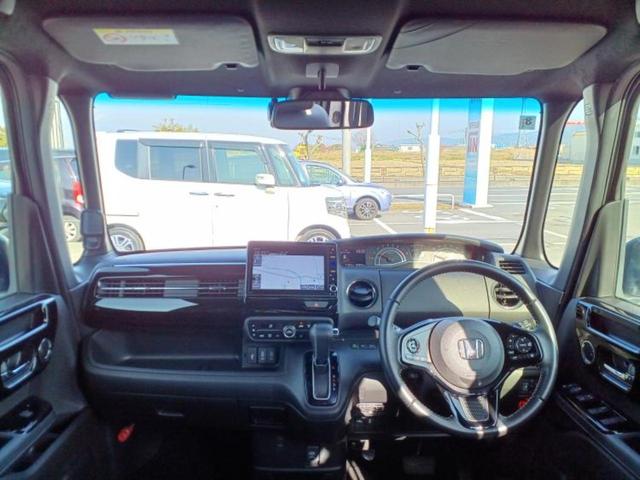 Ｎ－ＢＯＸカスタム Ｌ・ターボ　新品タイヤ／保証書／純正　８インチ　ＳＤナビ／衝突安全装置／両側電動スライドドア／シートヒーター　前席／車線逸脱防止支援システム／シート　ハーフレザー／ドライブレコーダー　純正　衝突被害軽減システム（4枚目）