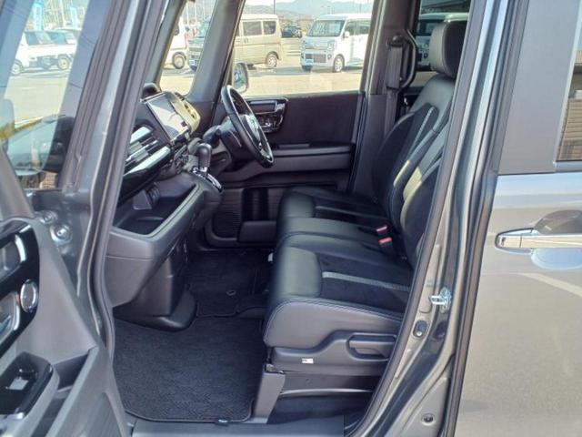 Ｎ－ＢＯＸカスタム Ｌ・ターボ　新品タイヤ／保証書／純正　８インチ　ＳＤナビ／衝突安全装置／両側電動スライドドア／シートヒーター　前席／車線逸脱防止支援システム／シート　ハーフレザー／ドライブレコーダー　純正　衝突被害軽減システム（5枚目）