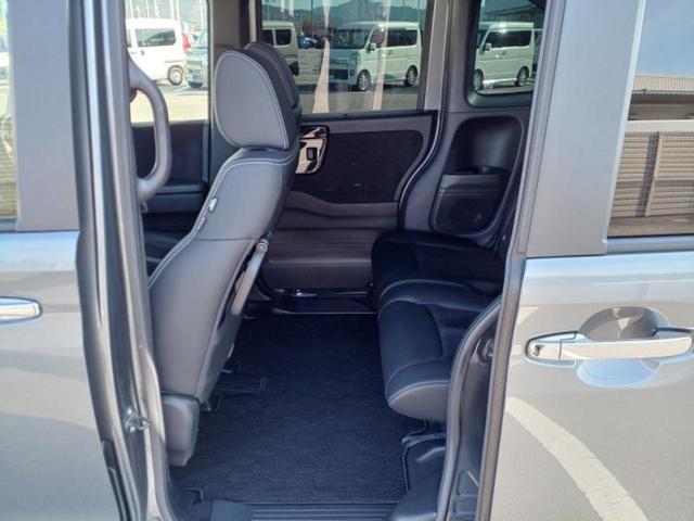 Ｎ－ＢＯＸカスタム Ｌ・ターボ　新品タイヤ／保証書／純正　８インチ　ＳＤナビ／衝突安全装置／両側電動スライドドア／シートヒーター　前席／車線逸脱防止支援システム／シート　ハーフレザー／ドライブレコーダー　純正　衝突被害軽減システム（6枚目）