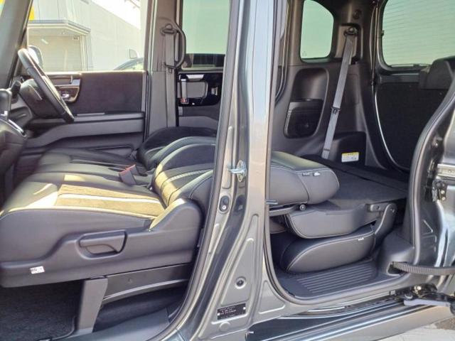 Ｎ－ＢＯＸカスタム Ｌ・ターボ　新品タイヤ／保証書／純正　８インチ　ＳＤナビ／衝突安全装置／両側電動スライドドア／シートヒーター　前席／車線逸脱防止支援システム／シート　ハーフレザー／ドライブレコーダー　純正　衝突被害軽減システム（23枚目）