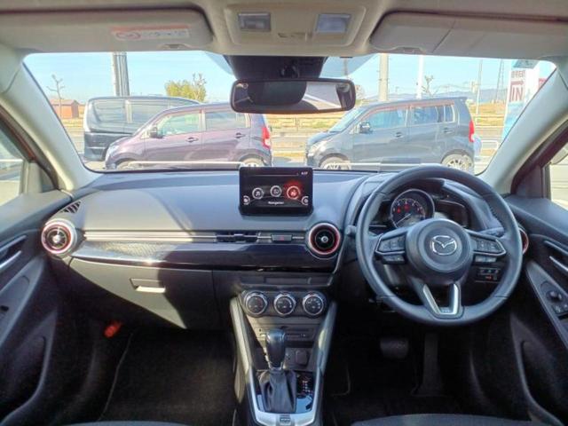 ＭＡＺＤＡ２ １５Ｓブラックトーンエディション　保証書／純正　ＳＤナビ／衝突安全装置／３６０°ビューモニター／車線逸脱防止支援システム／ヘッドランプ　ＬＥＤ／ＥＴＣ／ＥＢＤ付ＡＢＳ／横滑り防止装置／アイドリングストップ／クルーズコントロール（3枚目）
