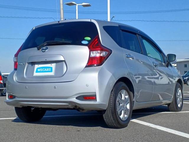 ノート Ｘ　社外　ＳＤナビ／エマージェンシーブレーキ／ヘッドランプ　ＬＥＤ／Ｂｌｕｅｔｏｏｔｈ接続／ＥＢＤ付ＡＢＳ／横滑り防止装置／アイドリングストップ／バックモニター／ワンセグＴＶ／エアバッグ　運転席（3枚目）