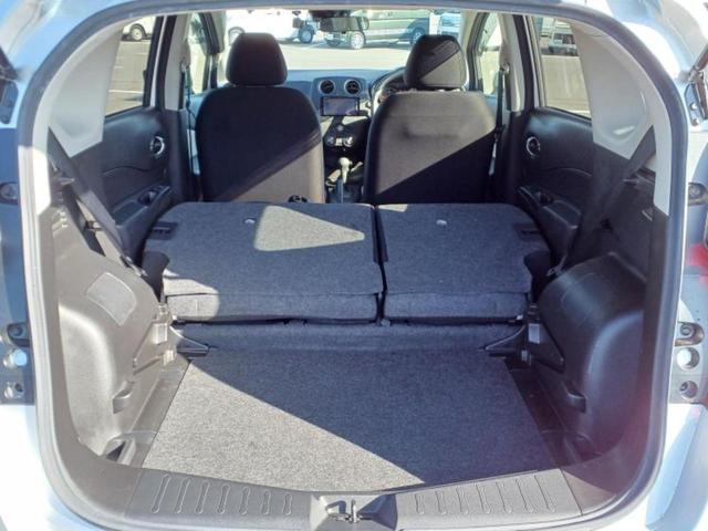 ノート Ｘ　社外　ＳＤナビ／エマージェンシーブレーキ／ヘッドランプ　ＬＥＤ／Ｂｌｕｅｔｏｏｔｈ接続／ＥＢＤ付ＡＢＳ／横滑り防止装置／アイドリングストップ／バックモニター／ワンセグＴＶ／エアバッグ　運転席（8枚目）