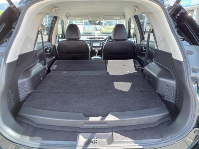 エクストレイル ４ＷＤ２０Ｘエマブレパッケージ　新品タイヤ／純正　ＳＤナビ／エマージェンシーブレーキ／シートヒーター／アラウンドビューモニター／車線逸脱防止支援システム／シート　撥水加工／電動バックドア／ヘッドランプ　ＬＥＤ　衝突被害軽減システム（8枚目）