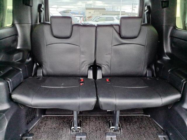 ヴォクシー ＺＳキラメキ２　新品タイヤ／保証書／純正　１０インチ　ＳＤナビ／フリップダウンモニター　純正　１２．８インチ／トヨタセーフティセンス／両側電動スライドドア／車線逸脱防止支援システム／ヘッドランプ　ＬＥＤ　バックカメラ（21枚目）