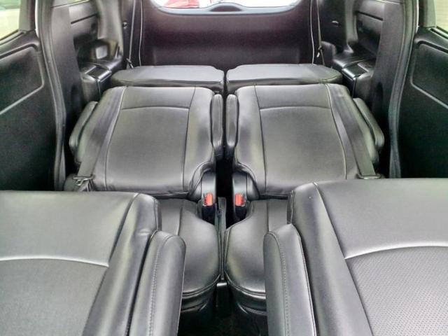 ヴォクシー ＺＳキラメキ２　新品タイヤ／保証書／純正　１０インチ　ＳＤナビ／フリップダウンモニター　純正　１２．８インチ／トヨタセーフティセンス／両側電動スライドドア／車線逸脱防止支援システム／ヘッドランプ　ＬＥＤ　バックカメラ（24枚目）