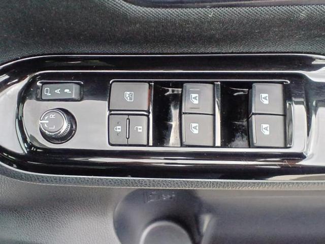 ヴォクシー ＺＳキラメキ２　新品タイヤ／保証書／純正　１０インチ　ＳＤナビ／フリップダウンモニター　純正　１２．８インチ／トヨタセーフティセンス／両側電動スライドドア／車線逸脱防止支援システム／ヘッドランプ　ＬＥＤ　バックカメラ（38枚目）