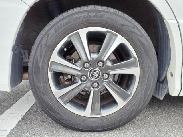 ヴォクシー ＺＳキラメキ２　新品タイヤ／保証書／純正　１０インチ　ＳＤナビ／フリップダウンモニター　純正　１２．８インチ／トヨタセーフティセンス／両側電動スライドドア／車線逸脱防止支援システム／ヘッドランプ　ＬＥＤ　バックカメラ（46枚目）