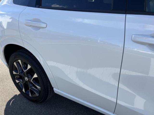 ＺＲ－Ｖ ｅＨＥＶ　Ｚ　ＢＯＳＥ／純正　９インチ　ナビ／ホンダセンシング／シートヒーター／マルチビューカメラシステム／車線逸脱防止支援システム／シート　フルレザー／電動バックドア／ヘッドランプ　ＬＥＤ　革シート　電動シート（5枚目）