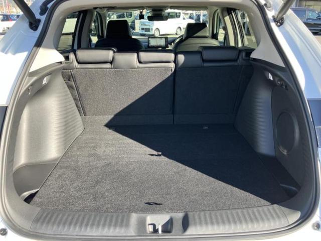 ＺＲ－Ｖ ｅＨＥＶ　Ｚ　ＢＯＳＥ／純正　９インチ　ナビ／ホンダセンシング／シートヒーター／マルチビューカメラシステム／車線逸脱防止支援システム／シート　フルレザー／電動バックドア／ヘッドランプ　ＬＥＤ　革シート　電動シート（8枚目）