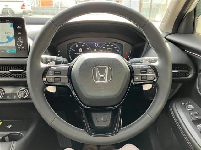 ＺＲ－Ｖ ｅＨＥＶ　Ｚ　ＢＯＳＥ／純正　９インチ　ナビ／ホンダセンシング／シートヒーター／マルチビューカメラシステム／車線逸脱防止支援システム／シート　フルレザー／電動バックドア／ヘッドランプ　ＬＥＤ　革シート　電動シート（12枚目）