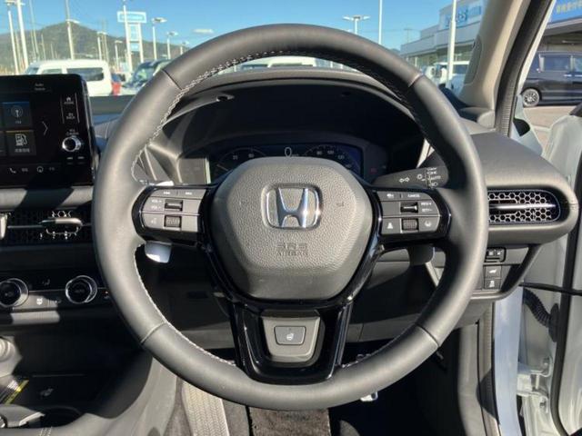 ＺＲ－Ｖ ｅＨＥＶ　Ｚ　ＢＯＳＥ／純正　９インチ　ナビ／ホンダセンシング／シートヒーター／マルチビューカメラシステム／車線逸脱防止支援システム／シート　フルレザー／電動バックドア／ヘッドランプ　ＬＥＤ　革シート　電動シート（14枚目）