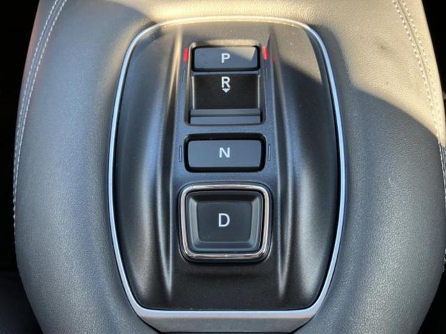 ＺＲ－Ｖ ｅＨＥＶ　Ｚ　ＢＯＳＥ／純正　９インチ　ナビ／ホンダセンシング／シートヒーター／マルチビューカメラシステム／車線逸脱防止支援システム／シート　フルレザー／電動バックドア／ヘッドランプ　ＬＥＤ　革シート　電動シート（17枚目）