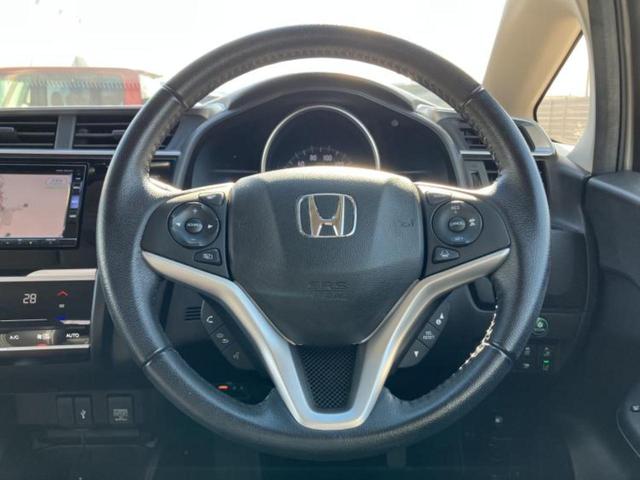 フィットハイブリッド ハイブリッド・Lホンダセンシング 新品タイヤ/純正 SDナビ/シート ハーフレザー/ヘッドランプ LED/Bluetooth接続/ETC/EBD付ABS/横滑り防止装置/アイドリングストップ/バックモニター/フルセグTV バックカメラ(14枚目)