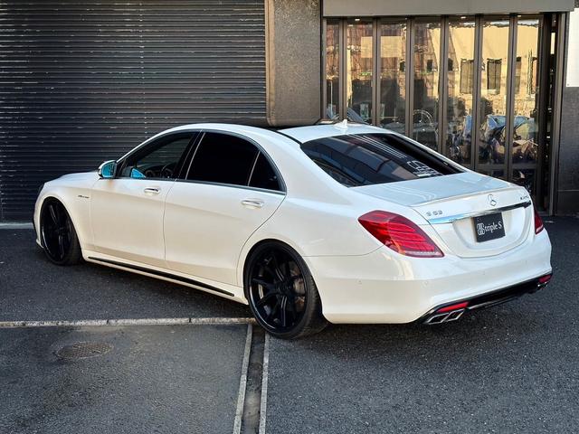 Ｓ５５０ロング　Ｗ２２２　左ハンドル　ディーラー車　ダイナミックパッケージ　Ｓ６５仕様　ローダウン　社外マフラー　フォージトアルミ　パノラミックルーフ(6枚目)