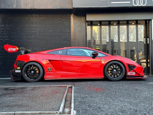 ガヤルド(ランボルギーニ)LP570-4スーパートロフェオ ガヤルド(ランボルギーニ)LP570-4スーパートロフェオ