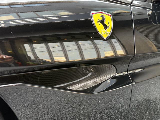 ポルトフィーノM 1オーナー ディーラー車 エクステリアカーボンPKG フロントスポイラーカーボン サイドステップカーボン ディフューザーカーボン イエローキャリパー オプション20インチアルミホイール(20枚目)