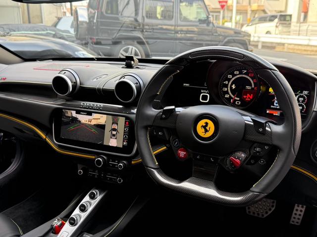 ポルトフィーノM 1オーナー ディーラー車 エクステリアカーボンPKG フロントスポイラーカーボン サイドステップカーボン ディフューザーカーボン イエローキャリパー オプション20インチアルミホイール(29枚目)