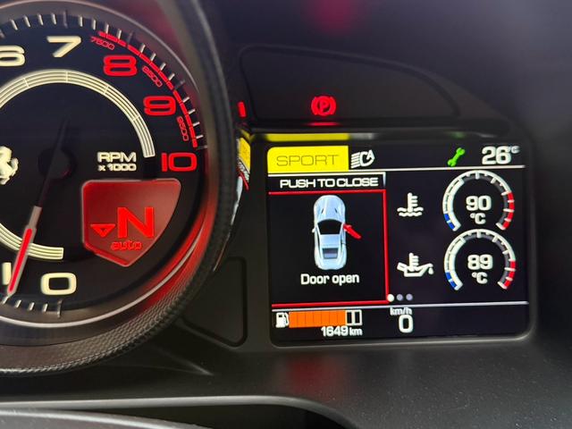 ポルトフィーノM 1オーナー ディーラー車 エクステリアカーボンPKG フロントスポイラーカーボン サイドステップカーボン ディフューザーカーボン イエローキャリパー オプション20インチアルミホイール(35枚目)