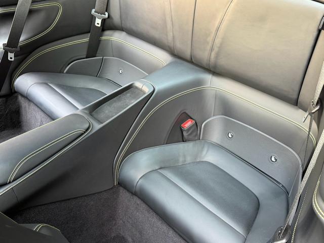 ポルトフィーノM 1オーナー ディーラー車 エクステリアカーボンPKG フロントスポイラーカーボン サイドステップカーボン ディフューザーカーボン イエローキャリパー オプション20インチアルミホイール(39枚目)