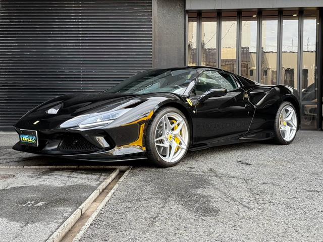 F8スパイダー ディーラー車 左ハンドル 1オーナー イエローキャリパー カーボンサイドエアーダクト カーボンドライブパッケージ LEDハンドル イエローレブカウンター シートイエローセンターライン(4枚目)