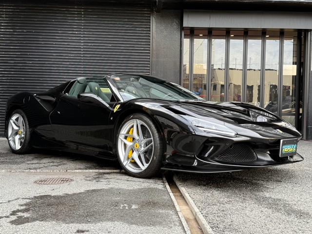 F8スパイダー ディーラー車 左ハンドル 1オーナー イエローキャリパー カーボンサイドエアーダクト カーボンドライブパッケージ LEDハンドル イエローレブカウンター シートイエローセンターライン(8枚目)