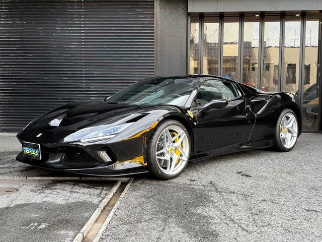 F8スパイダー ディーラー車 左ハンドル 1オーナー イエローキャリパー カーボンサイドエアーダクト カーボンドライブパッケージ LEDハンドル イエローレブカウンター シートイエローセンターライン(9枚目)