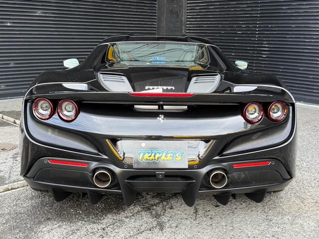 F8スパイダー ディーラー車 左ハンドル 1オーナー イエローキャリパー カーボンサイドエアーダクト カーボンドライブパッケージ LEDハンドル イエローレブカウンター シートイエローセンターライン(23枚目)