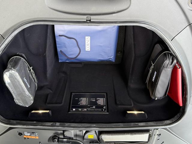 F8スパイダー ディーラー車 左ハンドル 1オーナー イエローキャリパー カーボンサイドエアーダクト カーボンドライブパッケージ LEDハンドル イエローレブカウンター シートイエローセンターライン(41枚目)