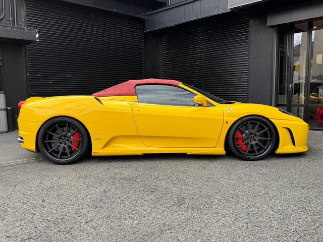 F430スパイダー ディーラー車 左ハンドル ハーマンエアロ ローダウン ハイパーフォージドアルミ カーボンブレーキ レッドキャリパー 大西ヒートマジックエキマニ 大西ヒートマジックチタンマフラー ヘッドライトスモーク(8枚目)