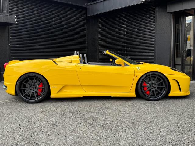 F430スパイダー ディーラー車 左ハンドル ハーマンエアロ ローダウン ハイパーフォージドアルミ カーボンブレーキ レッドキャリパー 大西ヒートマジックエキマニ 大西ヒートマジックチタンマフラー ヘッドライトスモーク(10枚目)