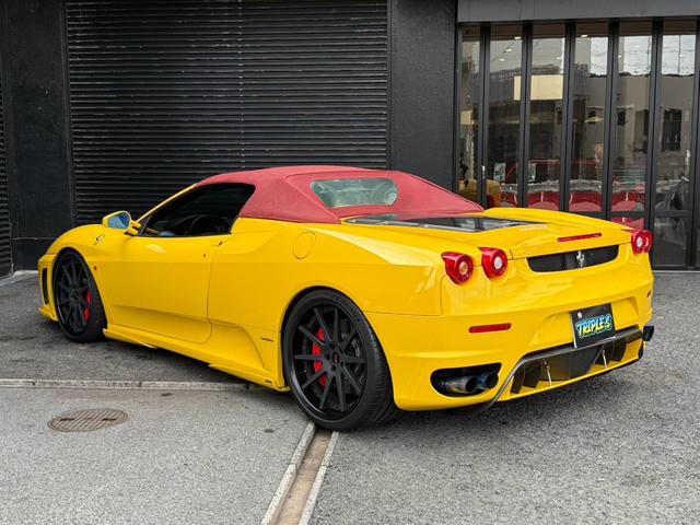 F430スパイダー ディーラー車 左ハンドル ハーマンエアロ ローダウン ハイパーフォージドアルミ カーボンブレーキ レッドキャリパー 大西ヒートマジックエキマニ 大西ヒートマジックチタンマフラー ヘッドライトスモーク(13枚目)