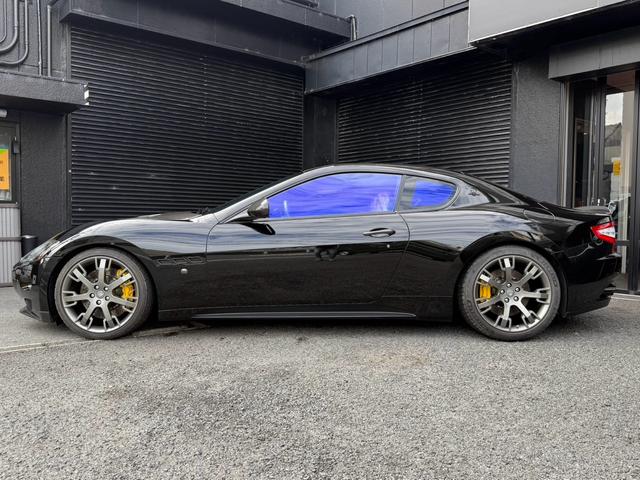 グラントゥーリズモ S カーボンボンネット BCレーシング車高調 パワークラフト中間 カーボンフロントスポイラー カーボンミラーカバー カーボンドアノブカバー カーボントランクスポイラー ブラックアウトグリル ETC(4枚目)