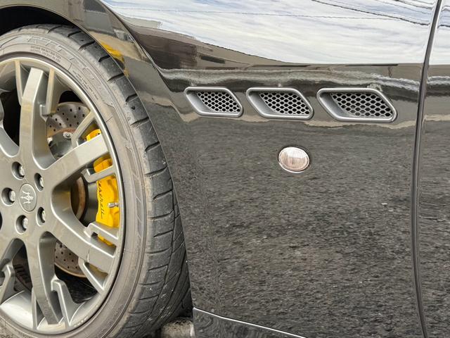 グラントゥーリズモ S カーボンボンネット BCレーシング車高調 パワークラフト中間 カーボンフロントスポイラー カーボンミラーカバー カーボンドアノブカバー カーボントランクスポイラー ブラックアウトグリル ETC(29枚目)