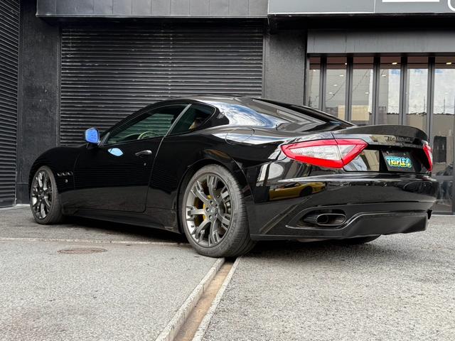 グラントゥーリズモ S カーボンボンネット BCレーシング車高調 パワークラフト中間 カーボンフロントスポイラー カーボンミラーカバー カーボンドアノブカバー カーボントランクスポイラー ブラックアウトグリル ETC(32枚目)