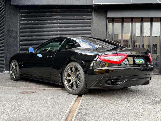 グラントゥーリズモ S カーボンボンネット BCレーシング車高調 パワークラフト中間 カーボンフロントスポイラー カーボンミラーカバー カーボンドアノブカバー カーボントランクスポイラー ブラックアウトグリル ETC(34枚目)