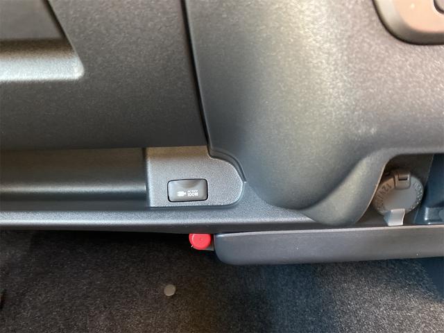 ハイエースバン ロングスーパーGL ダークプライムS パノラミックビュー オートスライドドア デジタルインナーミラー クリランスソナー 全周囲カメラ 限定車 アニバーサリーステップ LEDヘッドライト助手席SRSプリテンショナー(18枚目)