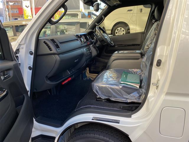 ハイエースバン ロングスーパーGL ダークプライムS パノラミックビュー オートスライドドア デジタルインナーミラー クリランスソナー 全周囲カメラ 限定車 アニバーサリーステップ LEDヘッドライト助手席SRSプリテンショナー(32枚目)