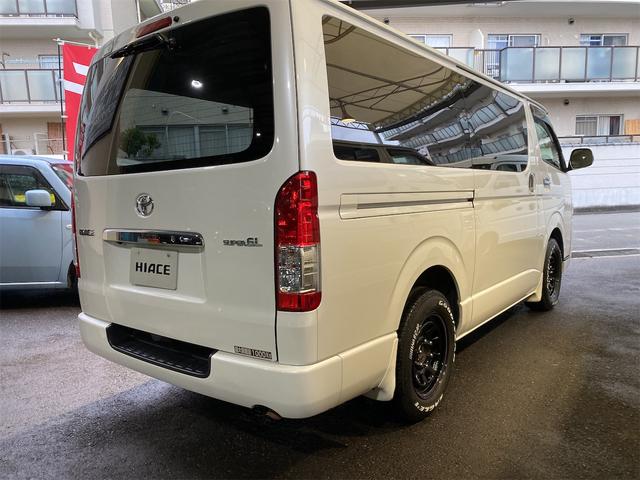 ハイエースバン ロングスーパーＧＬ　ガソリン車　ＬＥＤヘッドライト　スマートキー　スペアキー　プッシュスタート　ナビ　バックカメラ　ＥＴＣ　モデリスタシートカバー　１００Ｖコンセント（8枚目）