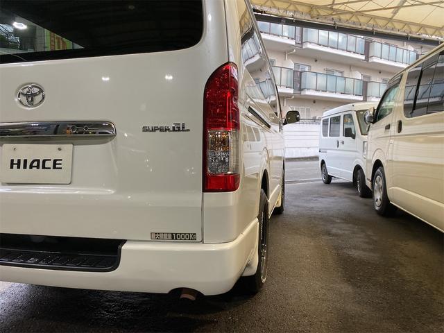 ハイエースバン ロングスーパーＧＬ　ガソリン車　ＬＥＤヘッドライト　スマートキー　スペアキー　プッシュスタート　ナビ　バックカメラ　ＥＴＣ　モデリスタシートカバー　１００Ｖコンセント（11枚目）