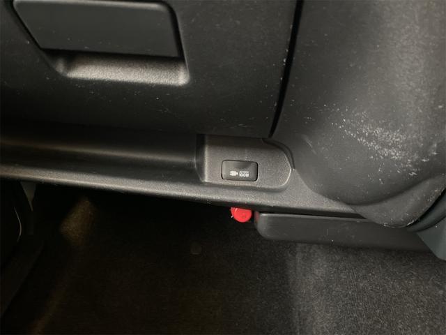 ハイエースバン ロングスーパーＧＬ　ガソリン車　ＬＥＤヘッドライト　スマートキー　スペアキー　プッシュスタート　ナビ　バックカメラ　ＥＴＣ　モデリスタシートカバー　１００Ｖコンセント（17枚目）