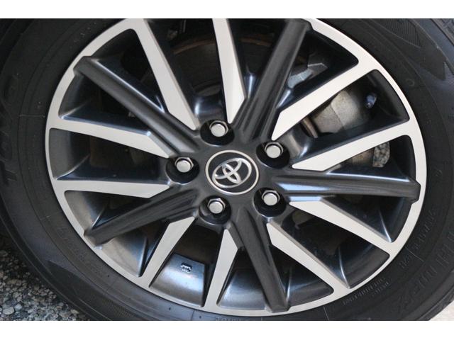 ヴォクシー ＺＳ　煌ＩＩ　☆両側電動スライドドア☆フリップダウンモニター☆二列目キャプテンシート☆ナビテレビ☆バックカメラ☆Ｂｌｕｅｔｏｏｔｈ接続☆三列シート（8枚目）