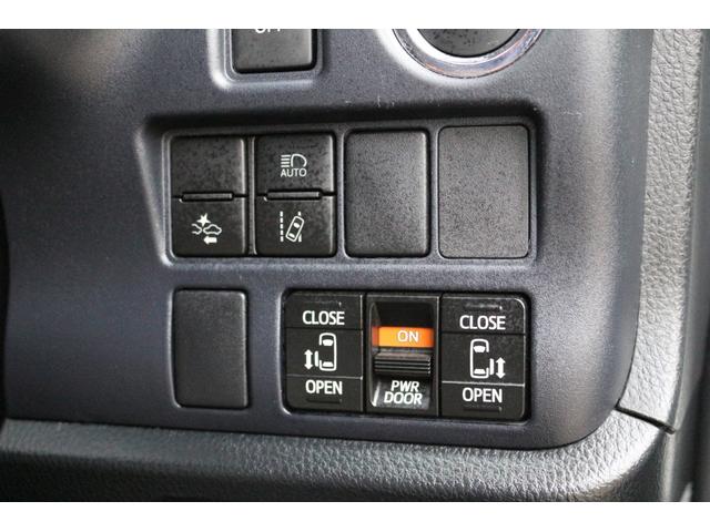 ヴォクシー ＺＳ　煌ＩＩ　☆両側電動スライドドア☆フリップダウンモニター☆二列目キャプテンシート☆ナビテレビ☆バックカメラ☆Ｂｌｕｅｔｏｏｔｈ接続☆三列シート（29枚目）