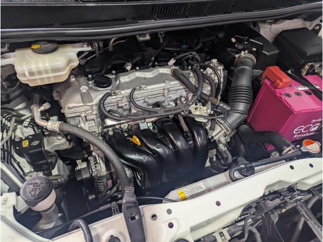 ヴォクシー ＺＳ　煌ＩＩ　☆両側電動スライドドア☆フリップダウンモニター☆二列目キャプテンシート☆ナビテレビ☆バックカメラ☆Ｂｌｕｅｔｏｏｔｈ接続☆三列シート（33枚目）