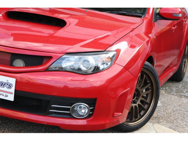 インプレッサ WRX STi ☆6速ミッション☆ナルディステアリング☆4WD☆RAYSボルクレーシングRE30☆5Jigenマフラー☆プッシュスタート&スマートキー☆ETC☆スペアタイヤ☆ナビテレビ(6枚目)