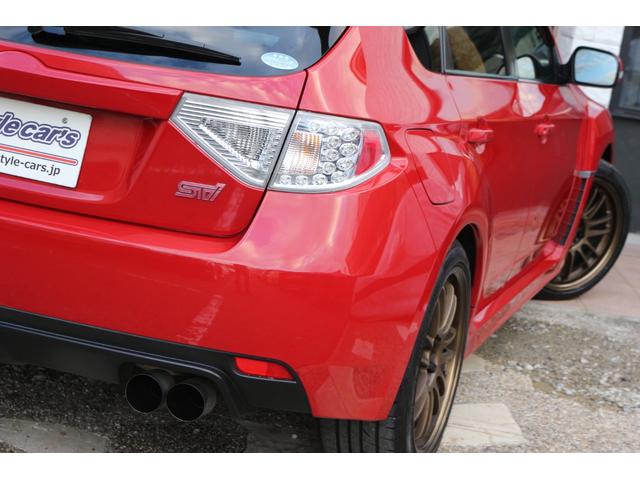 インプレッサ WRX STi ☆6速ミッション☆ナルディステアリング☆4WD☆RAYSボルクレーシングRE30☆5Jigenマフラー☆プッシュスタート&スマートキー☆ETC☆スペアタイヤ☆ナビテレビ(15枚目)