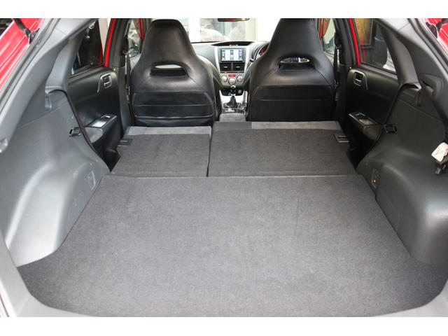 インプレッサ WRX STi ☆6速ミッション☆ナルディステアリング☆4WD☆RAYSボルクレーシングRE30☆5Jigenマフラー☆プッシュスタート&スマートキー☆ETC☆スペアタイヤ☆ナビテレビ(36枚目)