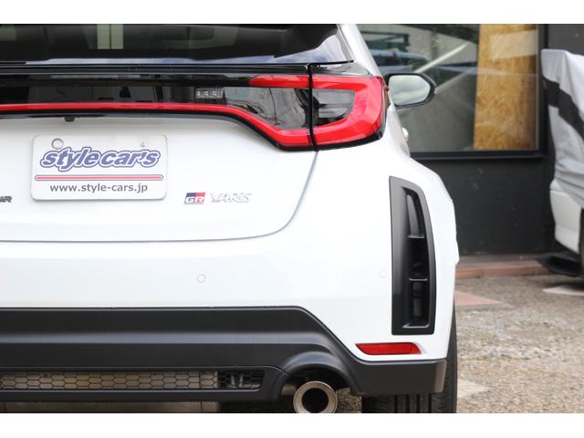 ＧＲヤリス ＲＣ　☆６速ミッション☆クスコ車高調☆ＴＯＭ’ｓルーフウィング・リアダクト☆インタークーラースプレイ☆サブラジエーター☆左右独立オートエアコン☆前後ドラレコ☆ＧＲステアリング・軽量ノブ・サイドブレーキ（16枚目）