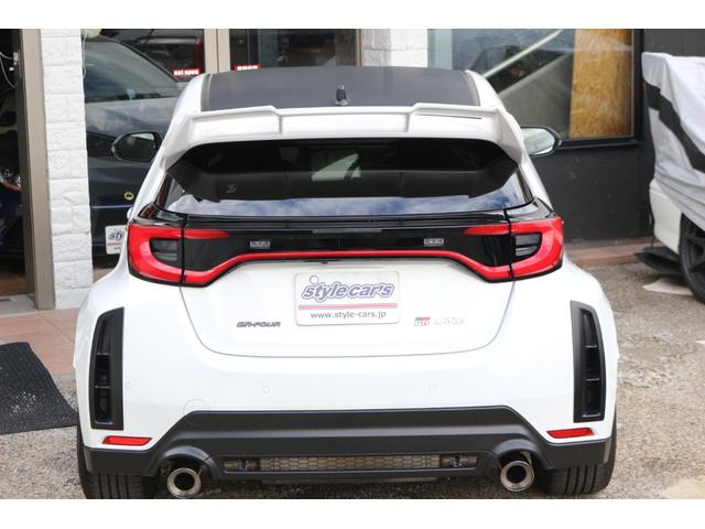 ＧＲヤリス ＲＣ　☆６速ミッション☆クスコ車高調☆ＴＯＭ’ｓルーフウィング・リアダクト☆インタークーラースプレイ☆サブラジエーター☆左右独立オートエアコン☆前後ドラレコ☆ＧＲステアリング・軽量ノブ・サイドブレーキ（19枚目）