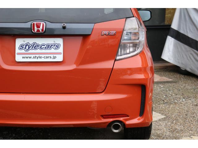 フィット ＲＳ　☆６速ミッション☆車高調☆レアマイスター１６インチアルミホイール☆フロントアンダースポイラー☆純正７インチナビ☆バックカメラ☆インナーミラー型ドライブレコーダー☆フロントフォグ☆（14枚目）
